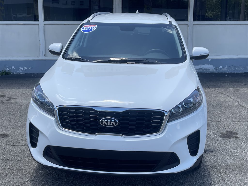 2019 Kia Sorento LX's photo