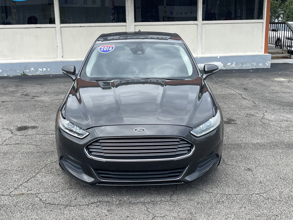 2016 Ford Fusion SE