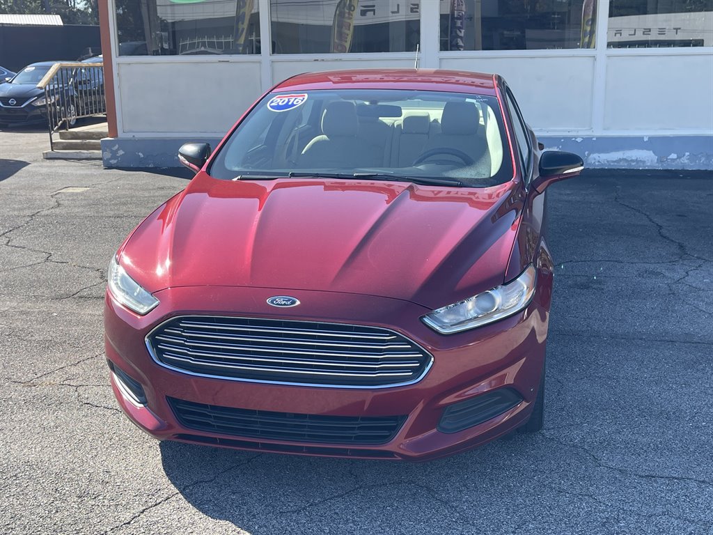 2016 Ford Fusion SE's photo